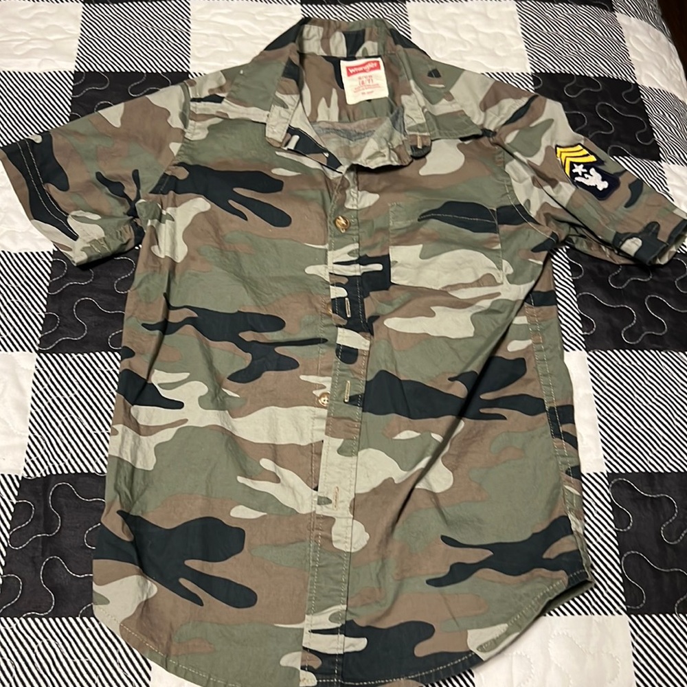 Wrangler shirt